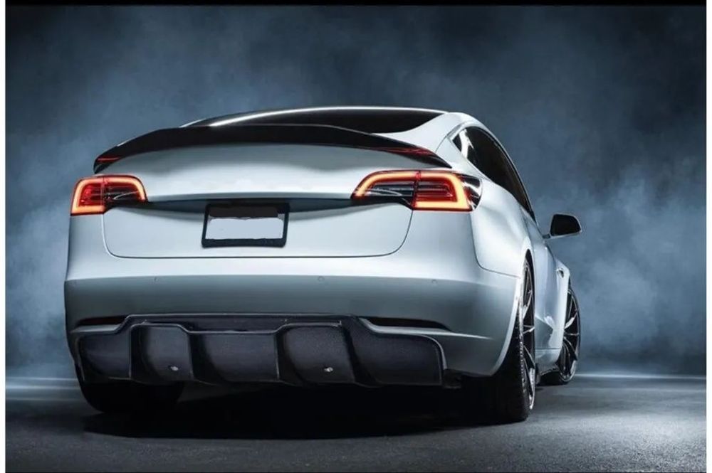 Conjunto Tesla Model 3 Spoiler, Aileron, Laminas e Difusor em Carbono