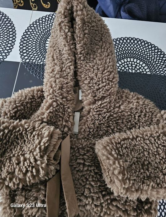Pull&Bear kurtka futerkowa leciutka S