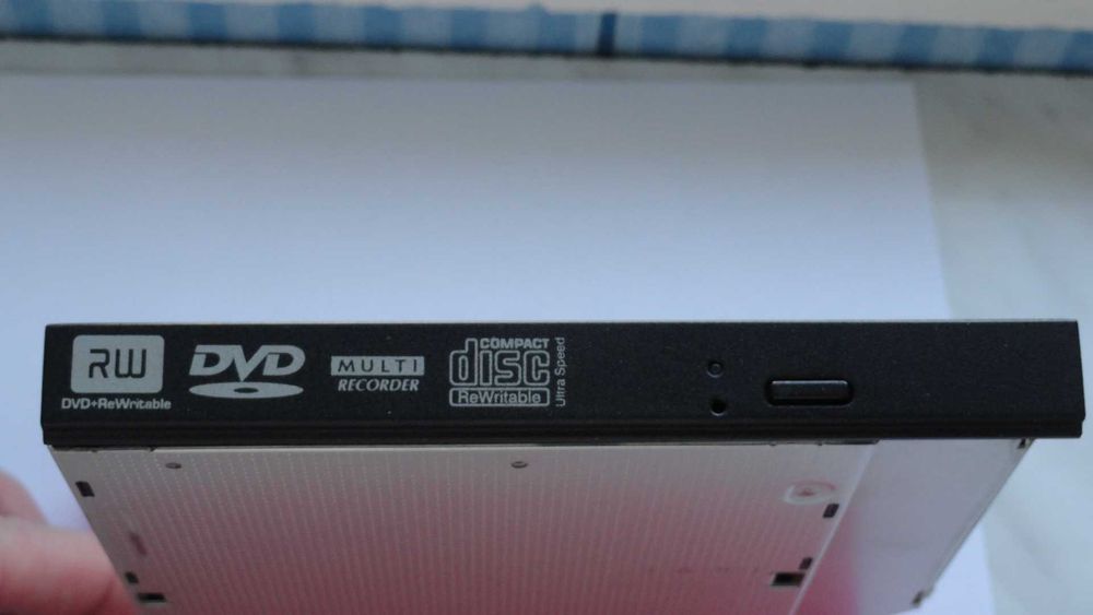 Napęd, nagrywarka DVD - RW, CD - RW Panasonic. Model UJ - 830B