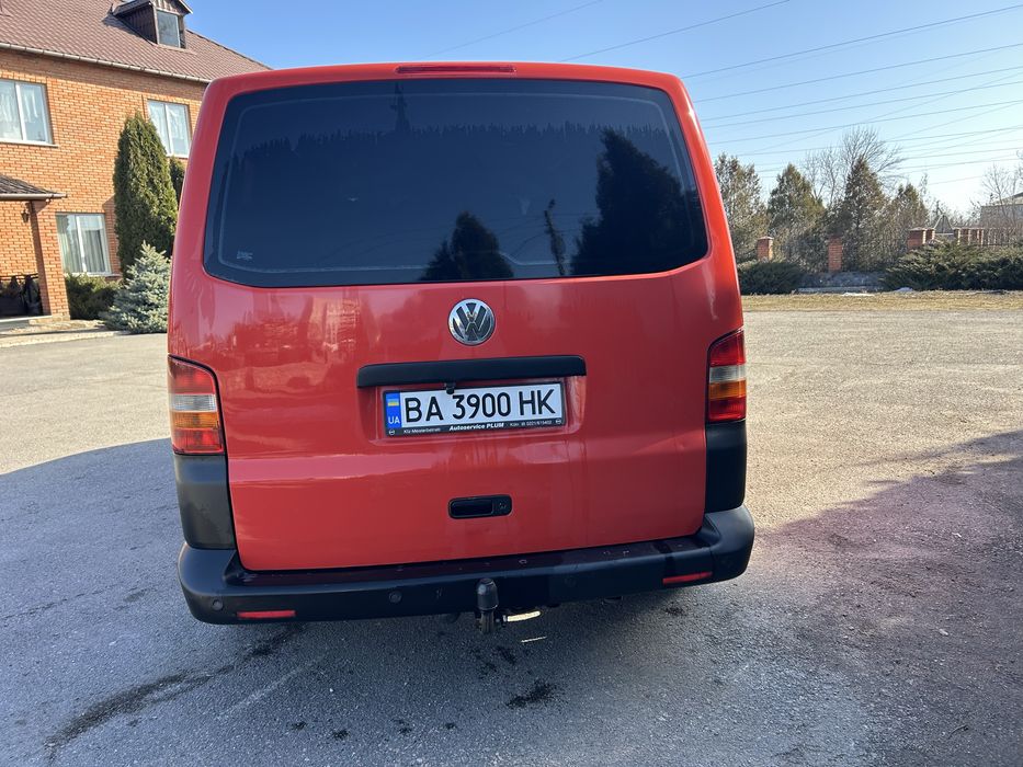 Продам авто VOLKSWAGEN T5 пасажир