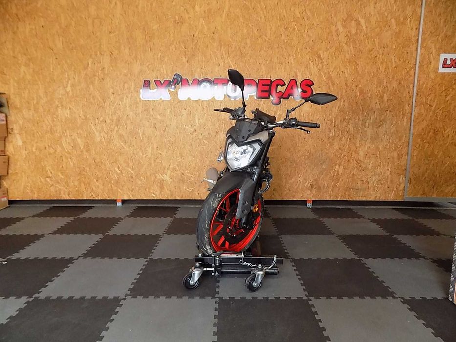 Yamaha MT 125 para peças