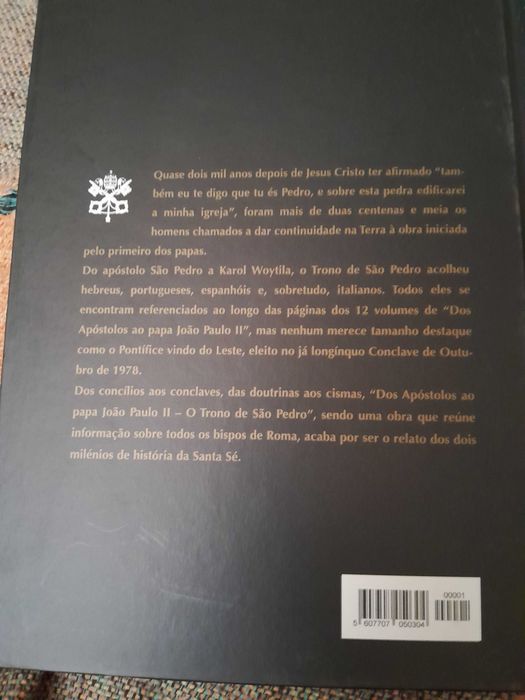 Dos apóstolos ao Papa Joao Paulo II