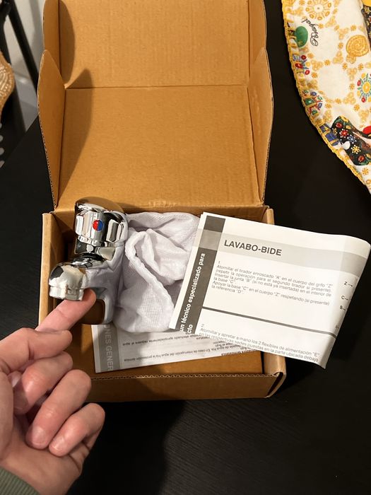 Torneira casa de banho nova