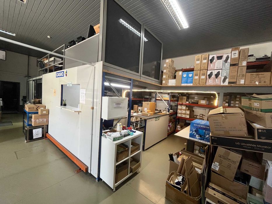 Plataforma amovível para Armazém para criar 1º piso  - cerca de 80m2