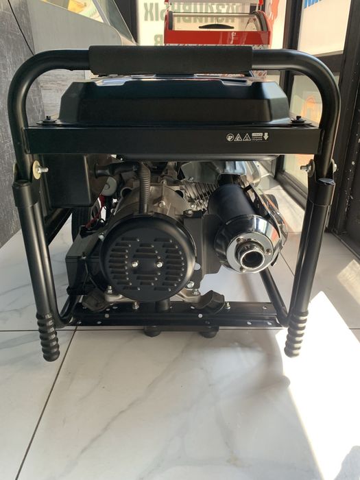 Продам генератор Днипро-М GX-50E б/у