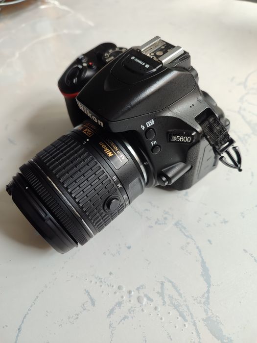 Nikon d5600 відмінний стан