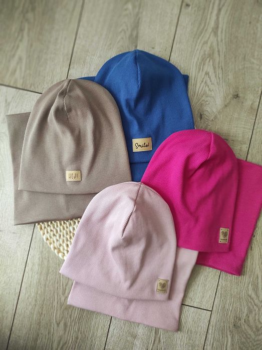 Rezerwacja komplet wiosenny zestaw czapka komin prążek pudrowy chaber