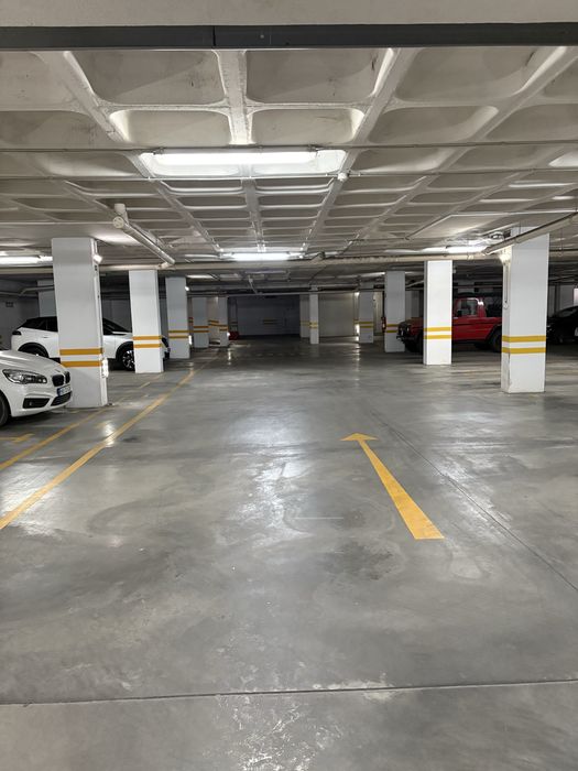 Alugo Lugar de Garagem