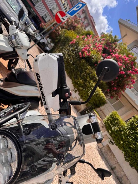 Royal Enfield Himalayan 450 - Kamet White
