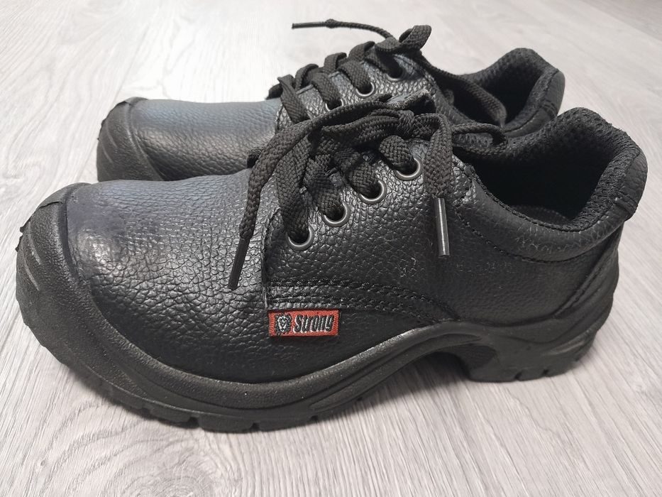 Рабочие ботинки для сада, огорода, строителей