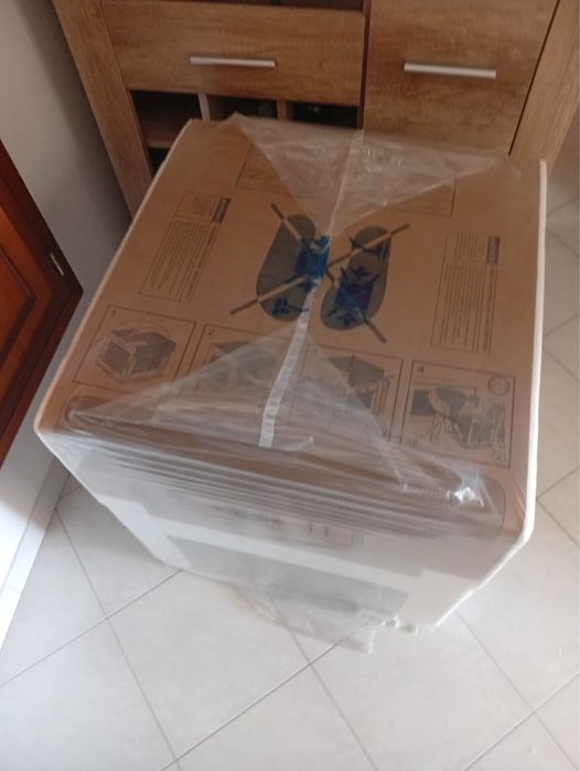 Forno novo na embalagem