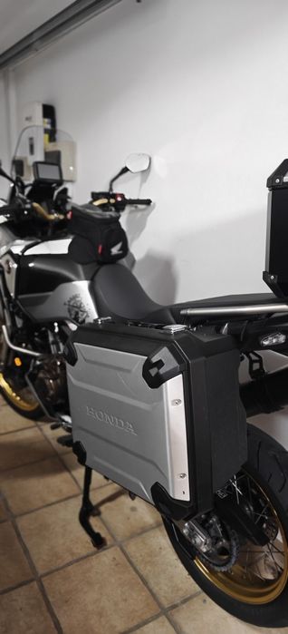 Honda Africa twin 1000 AS Manual