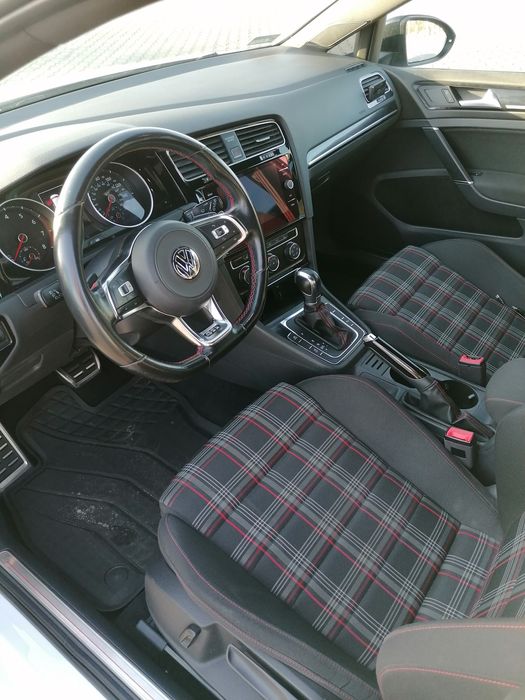 VW Golf GTI 2017
