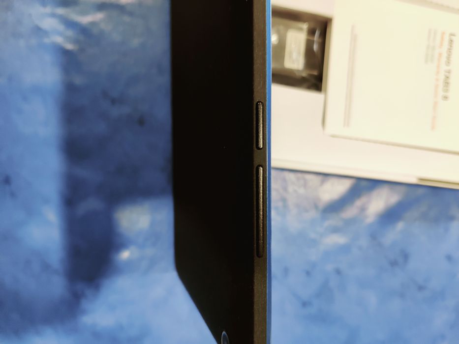 Vendo tablet LENOVO Tab3 de 8"