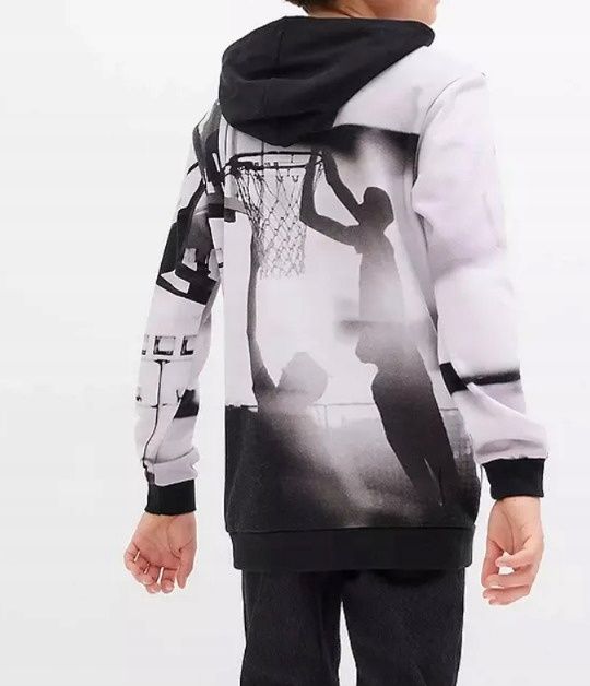 B.P.C bluza chłopięca z nadrukiem i z kapturem 176/182.