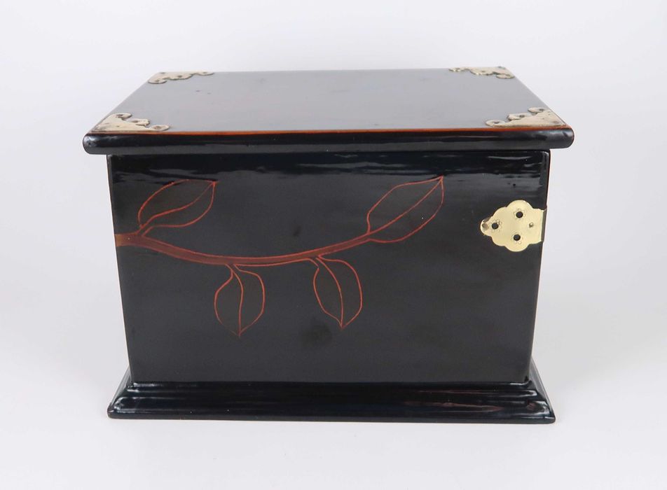 Caixa guarda joias toucador - madeira lacada