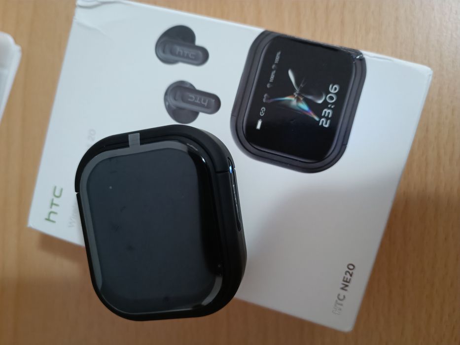 Phones bluetooth Novos com caixa powerbank da Marca HTC