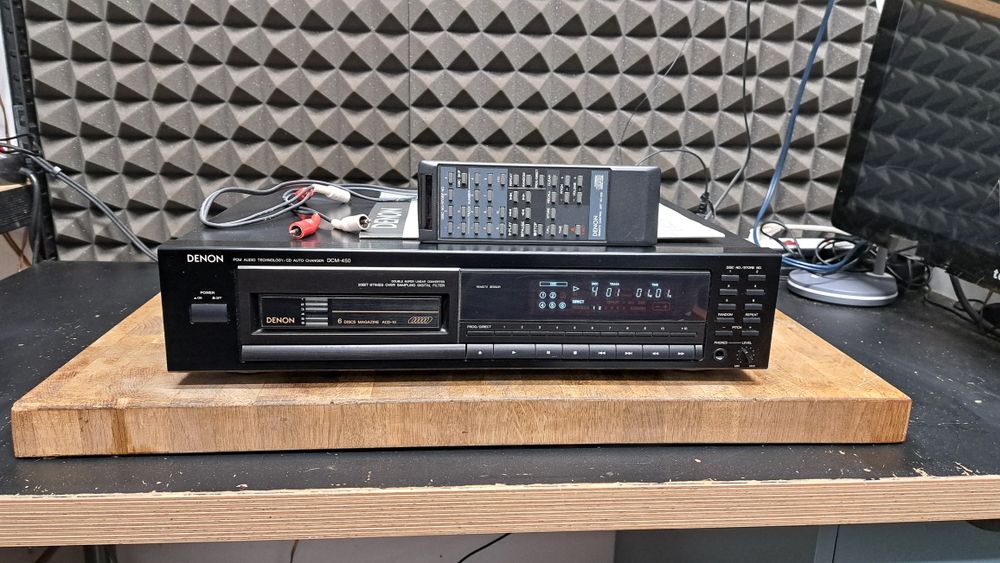 Zmieniacz cd Denon DCM-450 z  pilotem  po 1.włascicielu