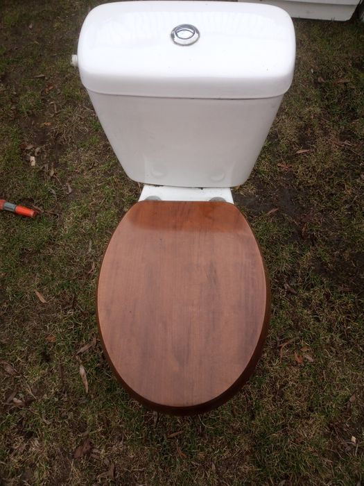 Toaleta WC ,            .