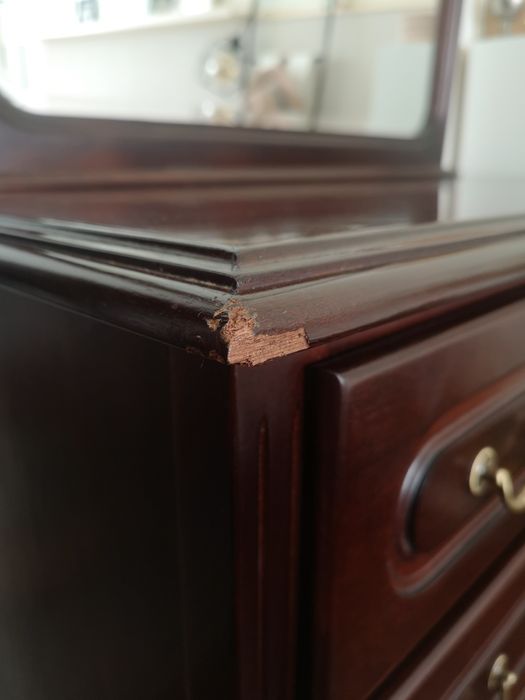 Cómoda madeira com espelho