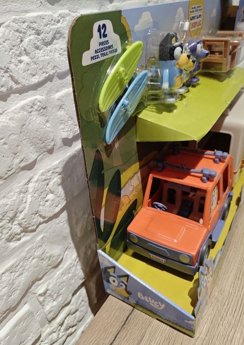 Bluey auto + przyczepa kampingowa kamper ultimate caravan