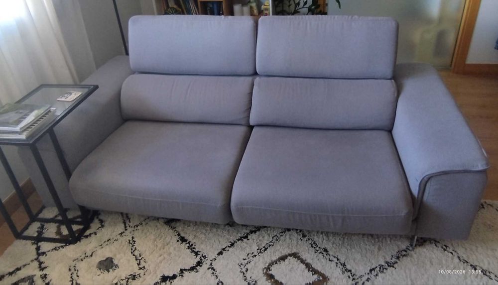 Sofá 3 lugares cinzento