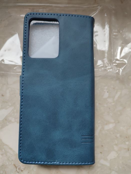 Etui na telefon poco