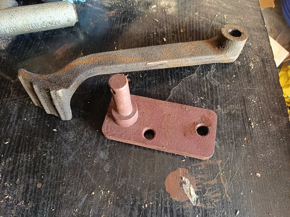 Pedał blokady + mocowanie c360 ursus komplet nowe