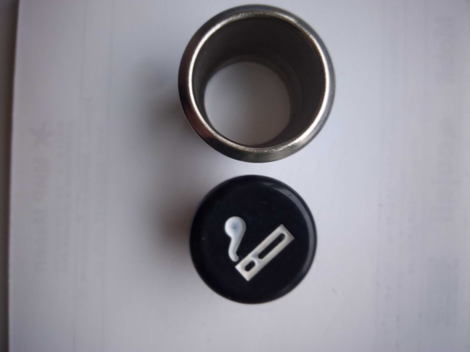 Прикуриватель ( две новых запчасти)