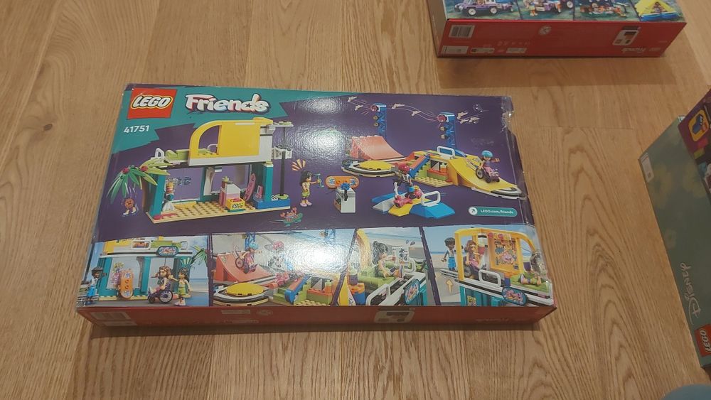 Lego friends skate park