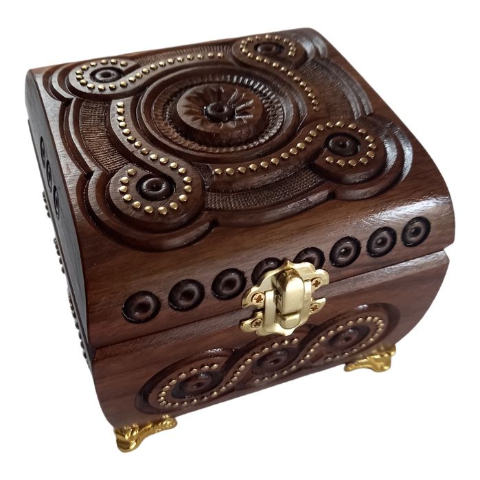 Шкатулка дерев'яна,різьблена