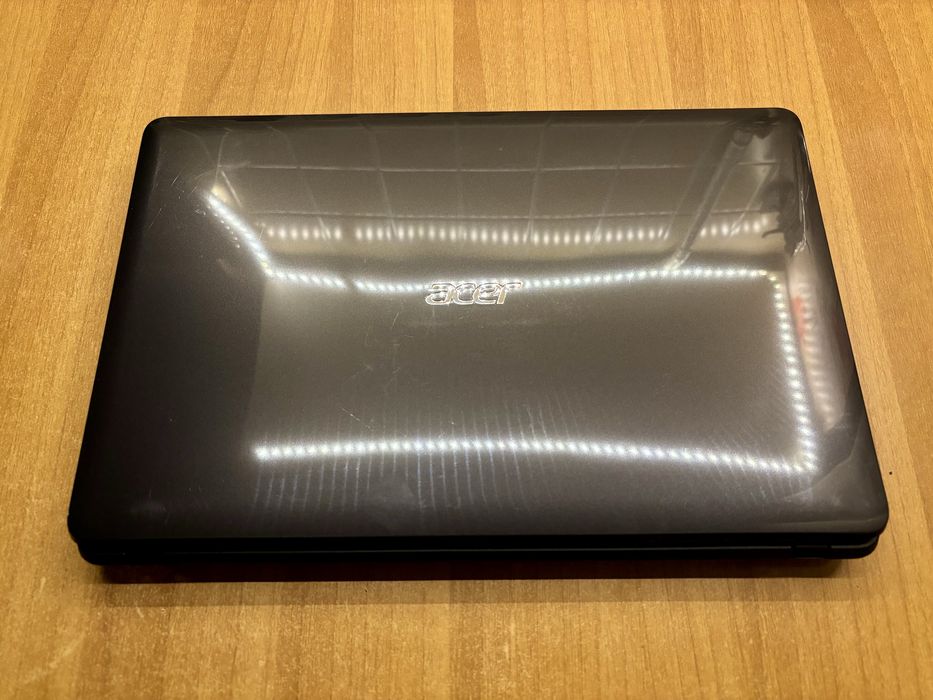 Ноутбук Acer Aspire E1-571G