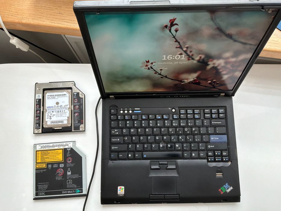 IBM ThinkPad T60p, 2GB RAM, 15” UXGA (1600x1200), Intel T2600, HDD 100GB 7200rpm