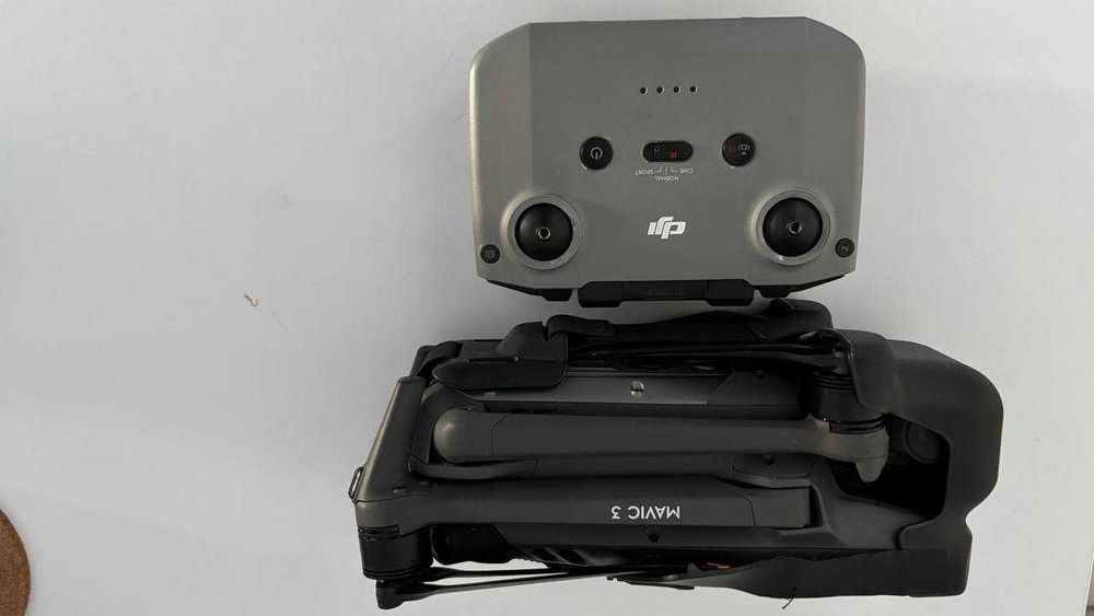 Квадрокоптер Mavic 3 Б/У комплект + пульт