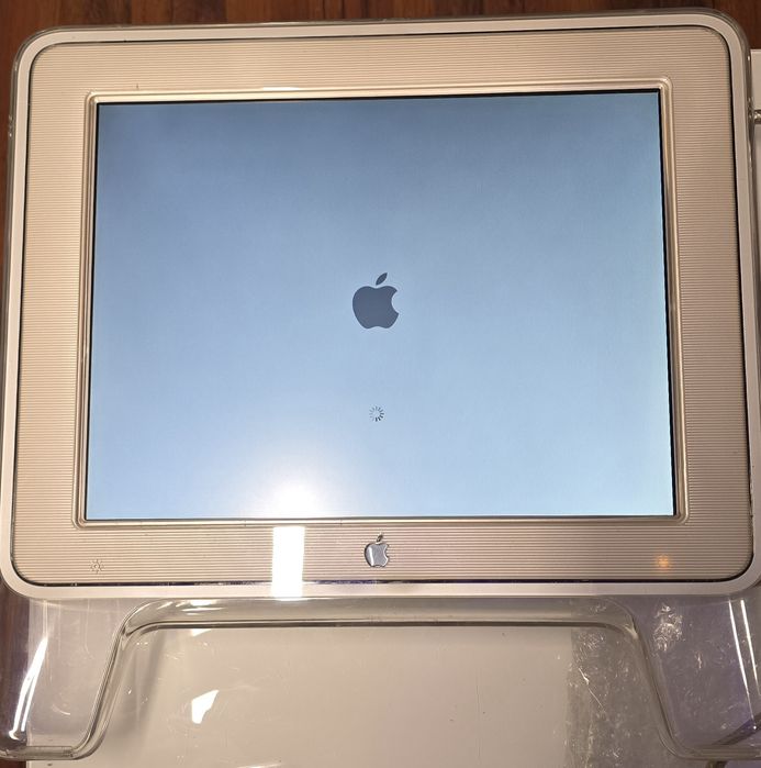 Power Mac G4 Cube + Studio Display 15"