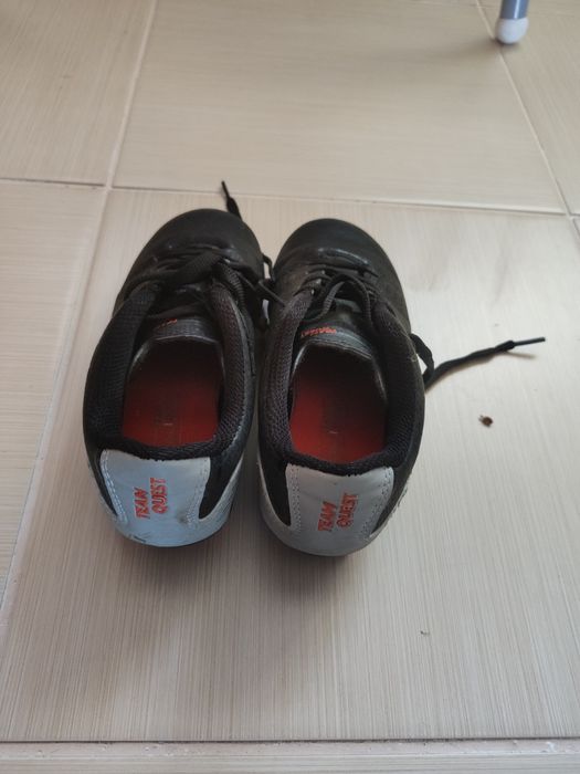 Bota futebol criança