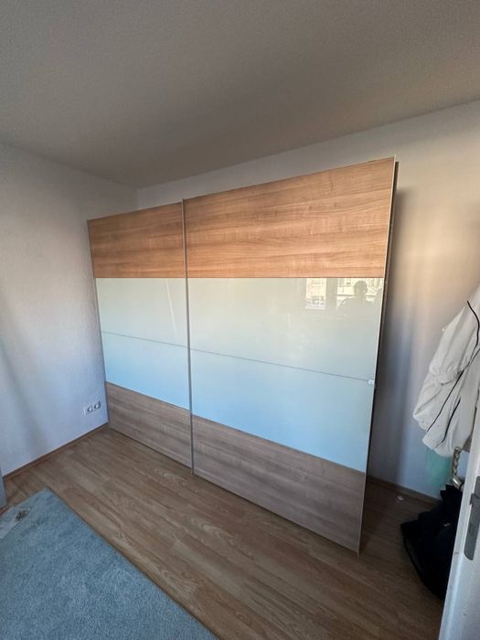 Sprzedam szafę z dostawą