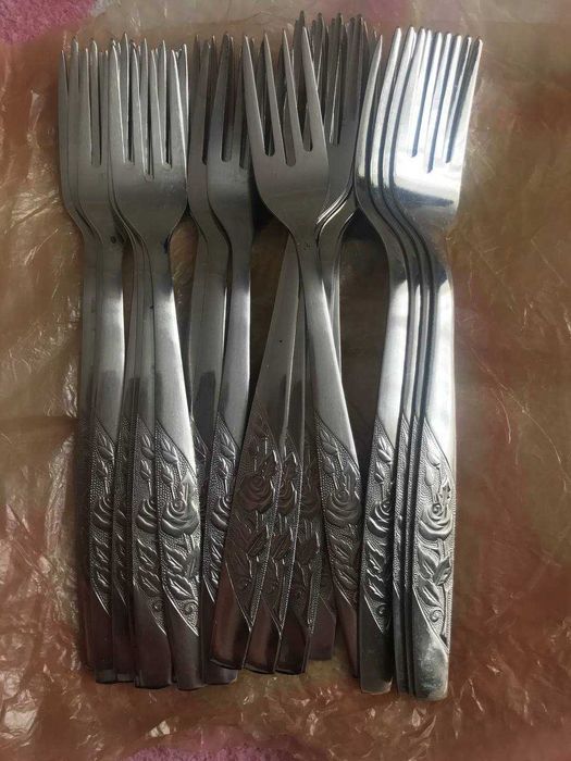 Продам наборы столовых приборов Нержавейка роза