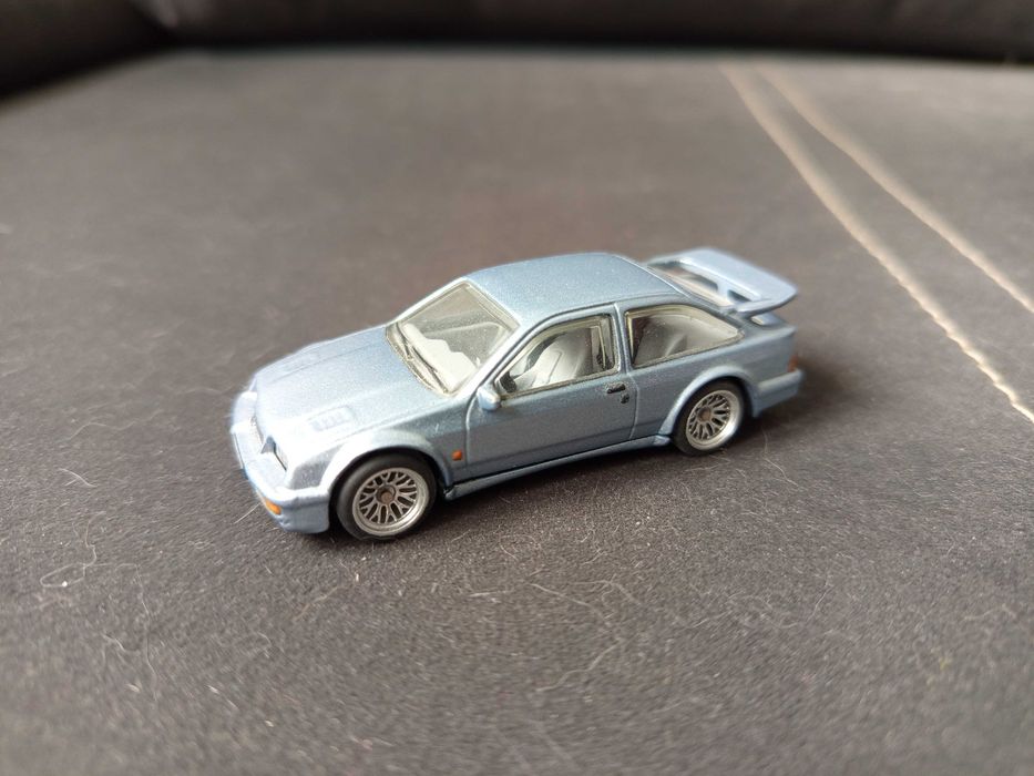 Custom hotwheels  Piękny Ford sierra