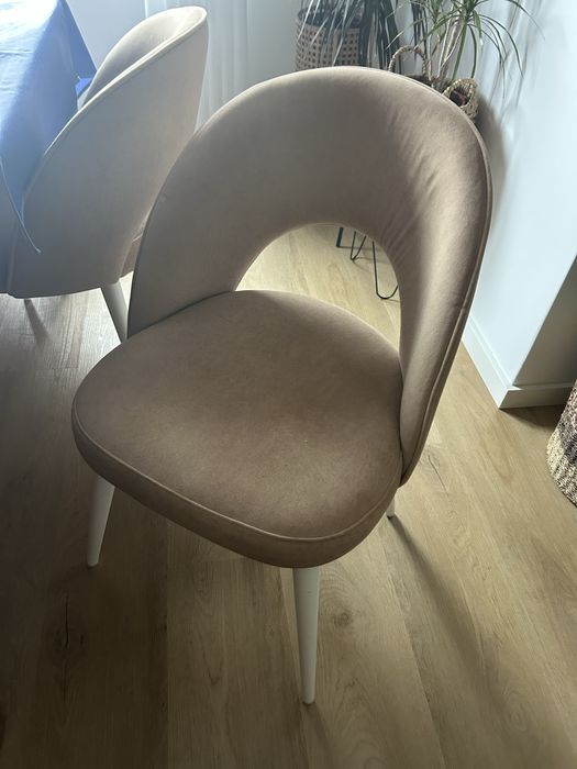 Conjunto de 6 cadeiras novas lacadas a branco