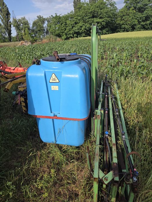 Оприскувач навісний 800 л