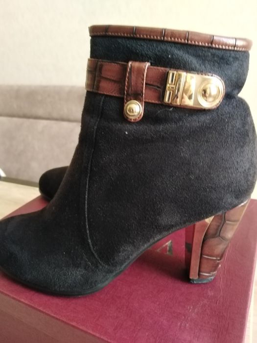 Ботинки женские замшевые