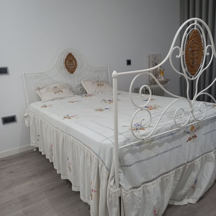 Cama coroa de rei