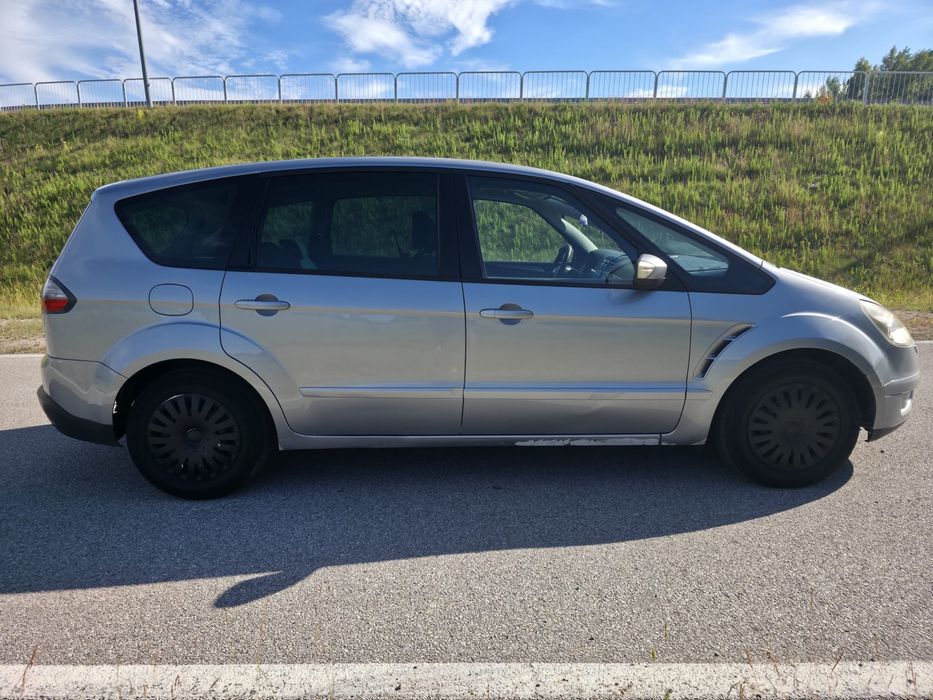 Ford S-max sprzedam - peknieta przednia szyba