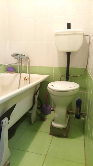 Продам 4х к. квартиру, р-н пр. А. Поля ( Кирова ), ул. Светлова.