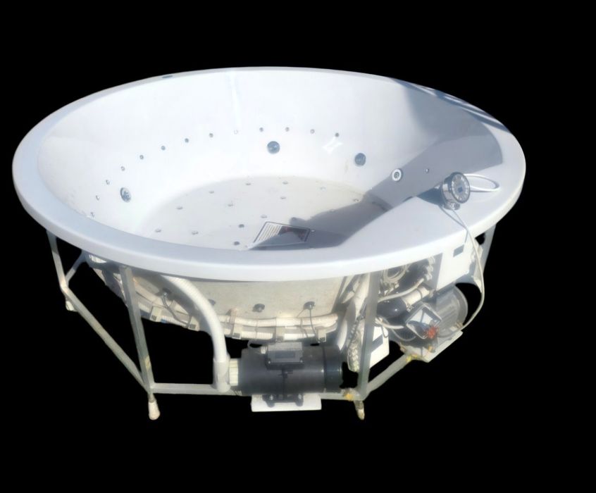Jacuzzi wanna z hydromasażem Ruben Solar wolnostojąca 160