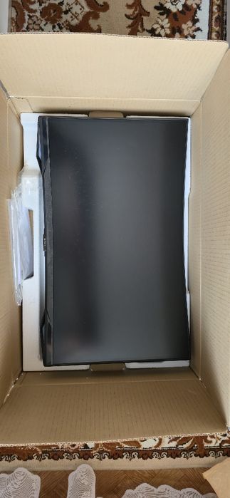 Komputer gamingowy 24gb GPU 32bg RAM z monitorem