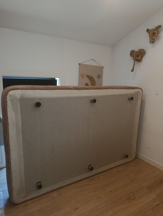 Cama de casal e Sommier com colchão