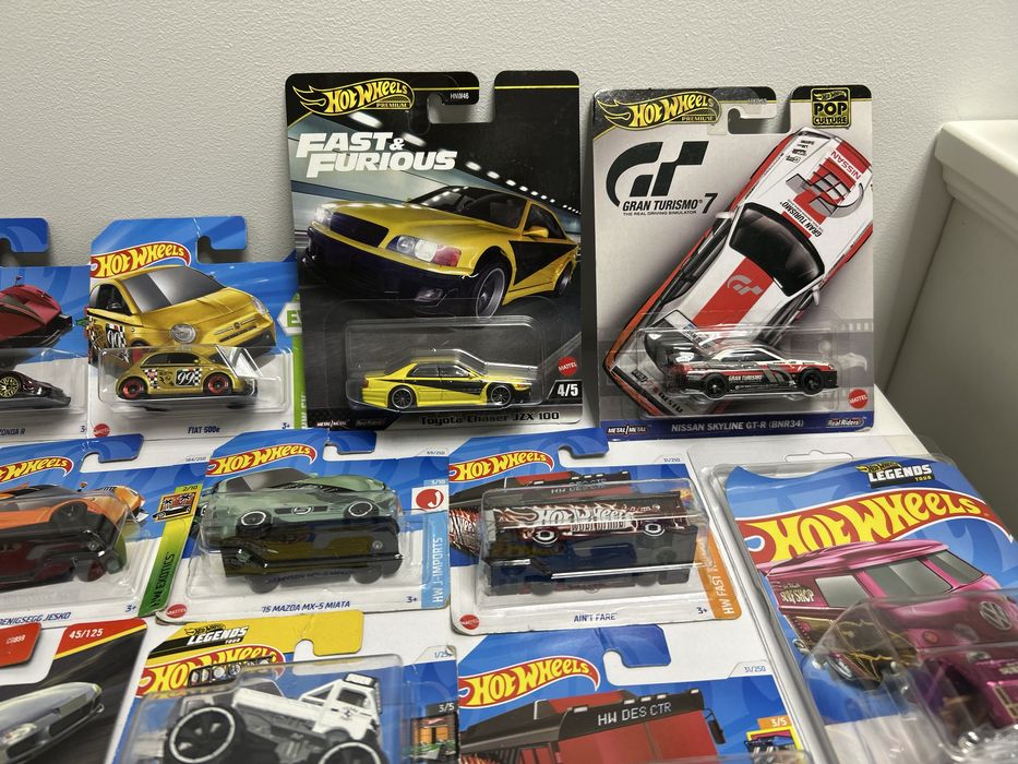 продаю Hotwheels пишите в лс