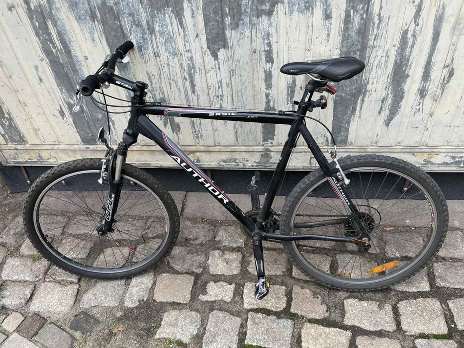 Author Basic - rama 24, kola 26